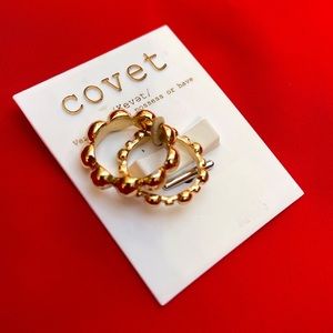 NWT Covet gold  tone 2 rings set